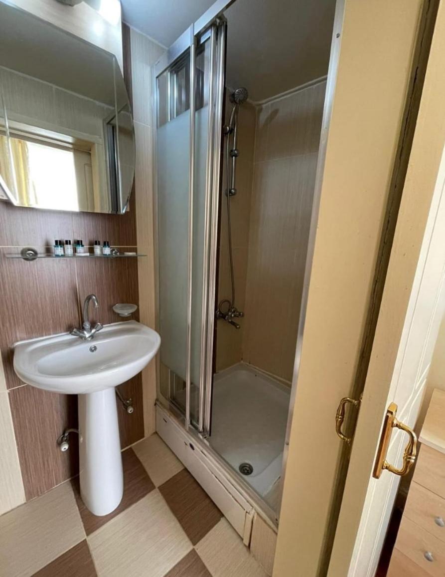 Deniz Konak Boutique Hotel Kerínia Kültér fotó